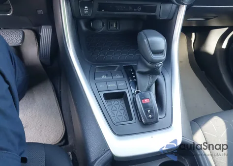 2019 Toyota Rav4 Xle from USA, damaged, VIN JTMW1RFVXKD040547